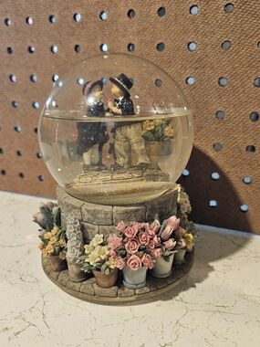 Romantic Flower Garden Snow Globe - Pink Floral Accent